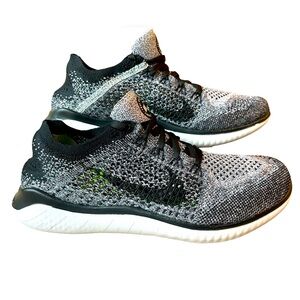 Nike Free RN Flyknit Women’s Size 7 Gray/Black Running Shoes NIB